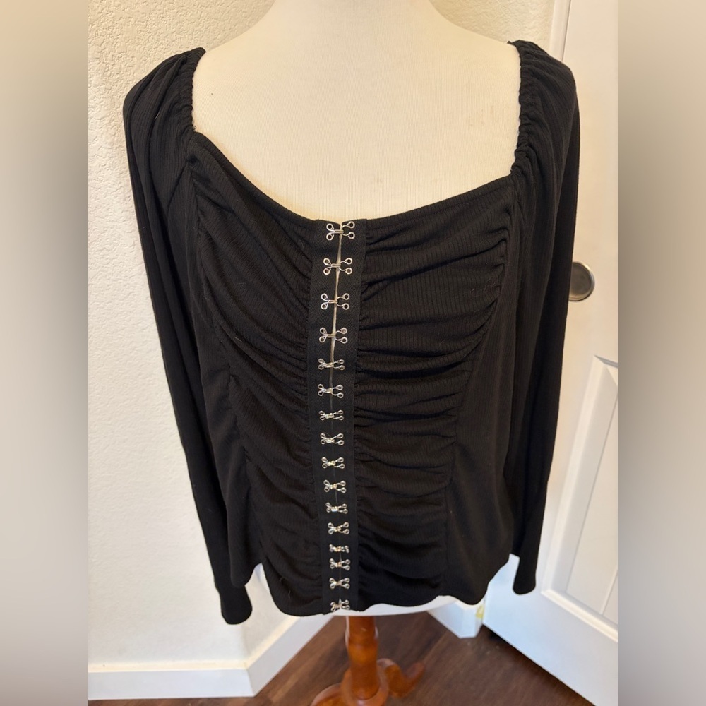 Long Sleeve Hook And Eye Women's Top